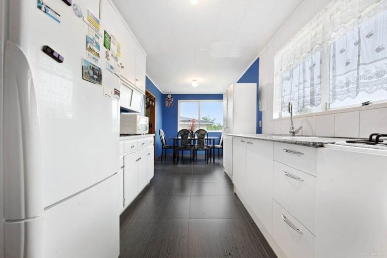 Photo of property in 51 Sikkim Crescent, Clover Park, Auckland, 2019