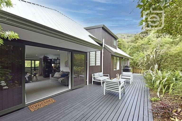Photo of property in 16 Zephyr Terrace, Governors Bay, 8971