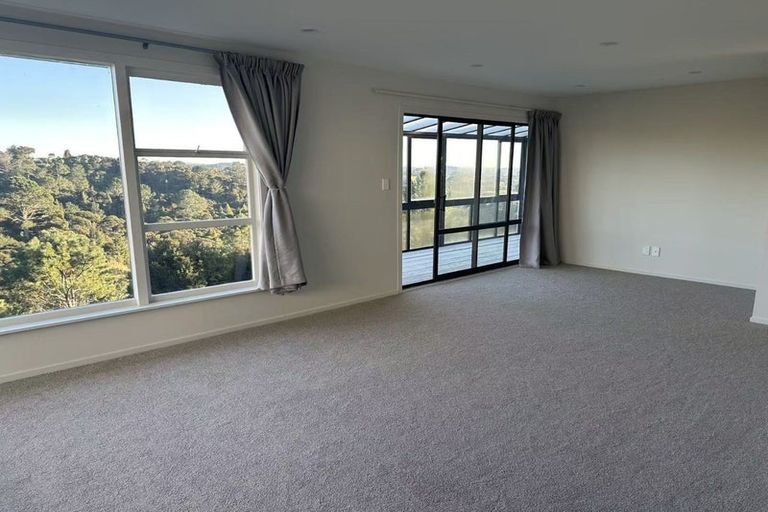 Photo of property in 981 East Coast Road, Redvale, Auckland, 0794