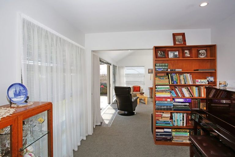 Photo of property in 4b Shanley Crescent, Waiuku, 2123