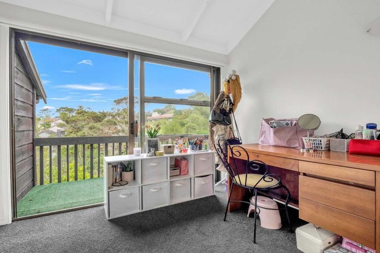 Photo of property in 13 Felstead Street, Birkenhead, Auckland, 0626