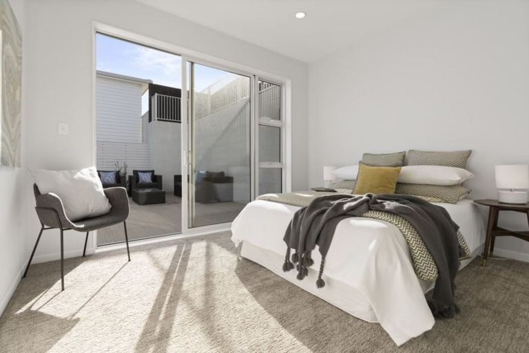 Photo of property in 13 Manawanui Way, Orewa, 0931