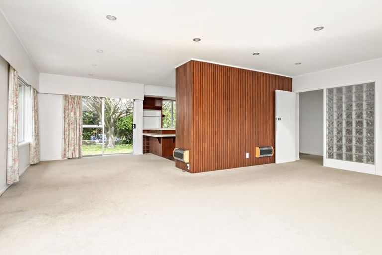 Photo of property in 21 Priestley Drive, Bucklands Beach, Auckland, 2014