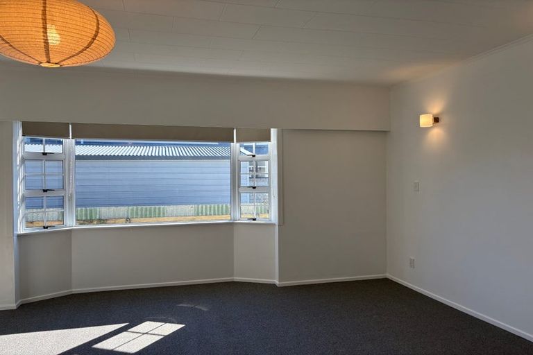 Photo of property in 6 Henui Street, Strandon, New Plymouth, 4312