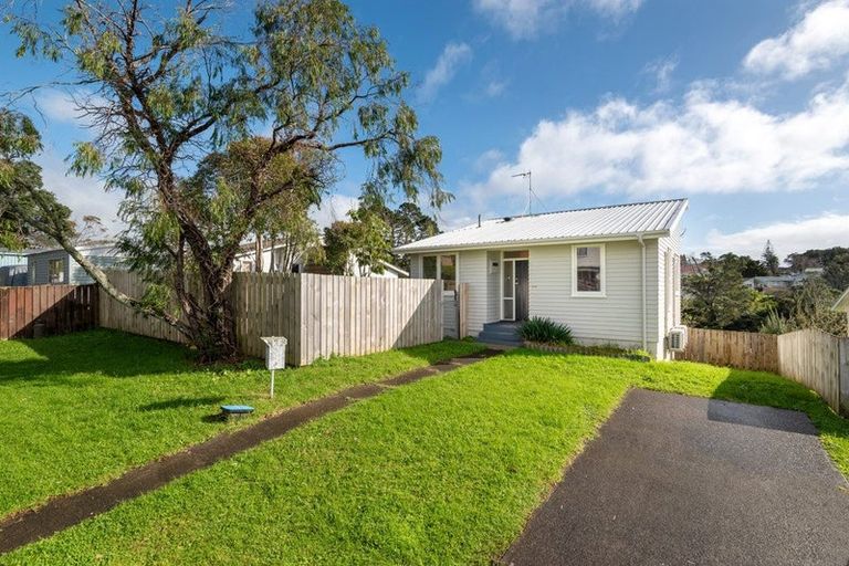 Photo of property in 73 Taurus Crescent, Beach Haven, Auckland, 0626
