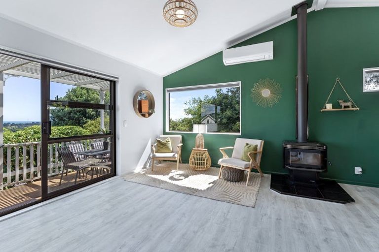 Photo of property in 1 Mohua Street, Waikanae, 5036