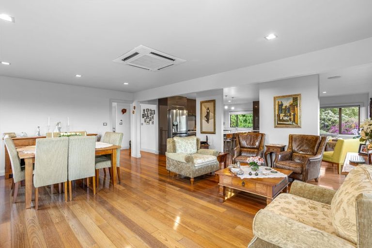 Photo of property in 14 Portsea Place, Chatswood, Auckland, 0626