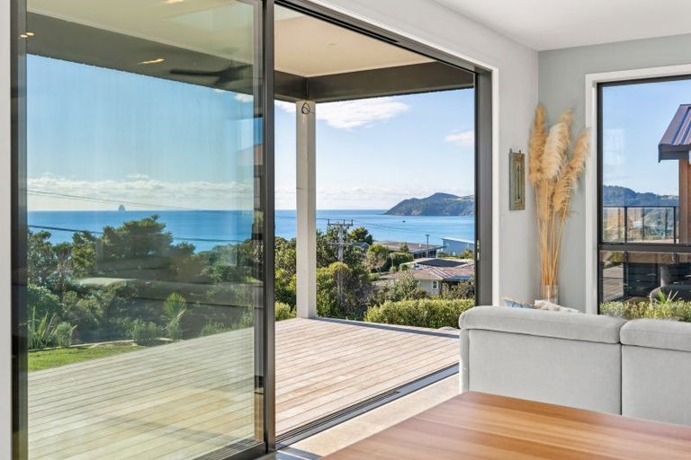 Photo of property in 10 Solar Way, Langs Beach, 0582