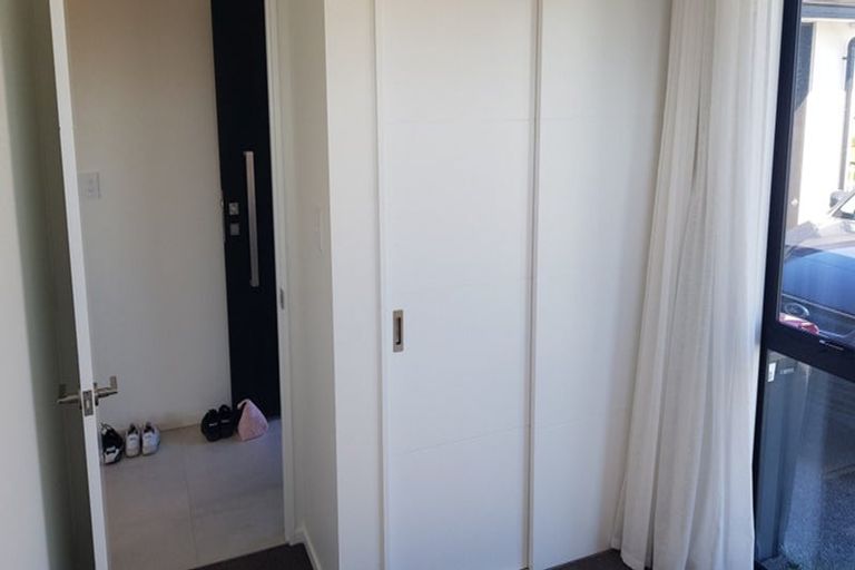 Photo of property in 12 Mccahon Drive, Rangiora, 7400