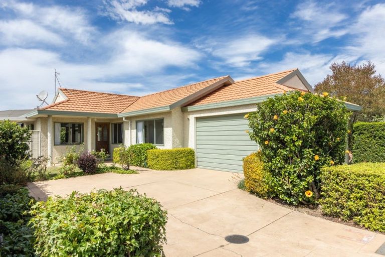 Photo of property in 67a Church Road, Taradale, Napier, 4112