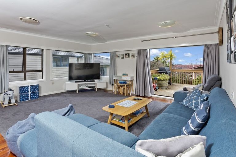 Photo of property in 1 Roseberry Avenue, Birkenhead, Auckland, 0626