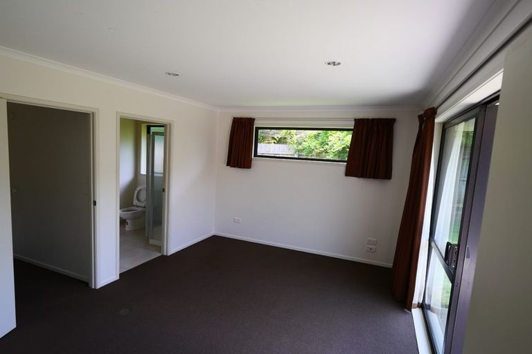 Photo of property in 10 Mcgowan Rise, Tuakau, 2121