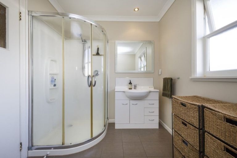 Photo of property in 5 Sheffield Street, Awapuni, Palmerston North, 4412