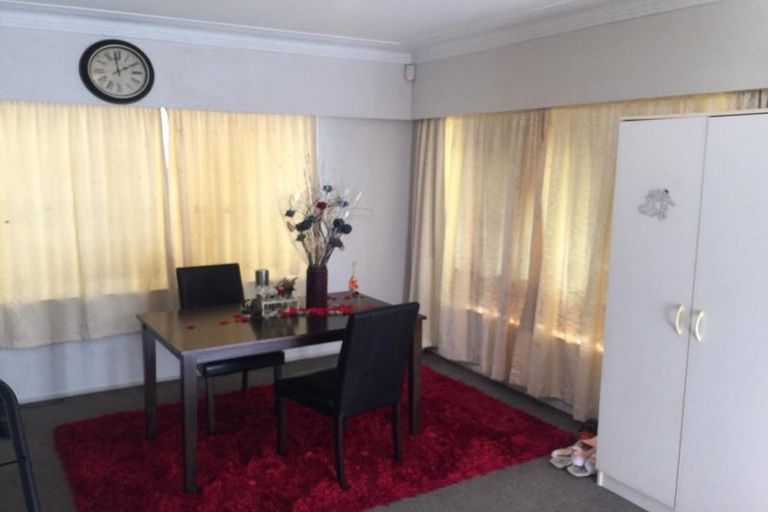 Photo of property in 2/84b Great South Road, Manurewa, Auckland, 2102