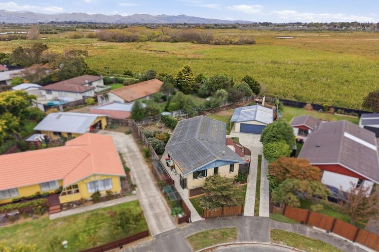 Photo of property in 19 Daytona Place, Parklands, Christchurch, 8083