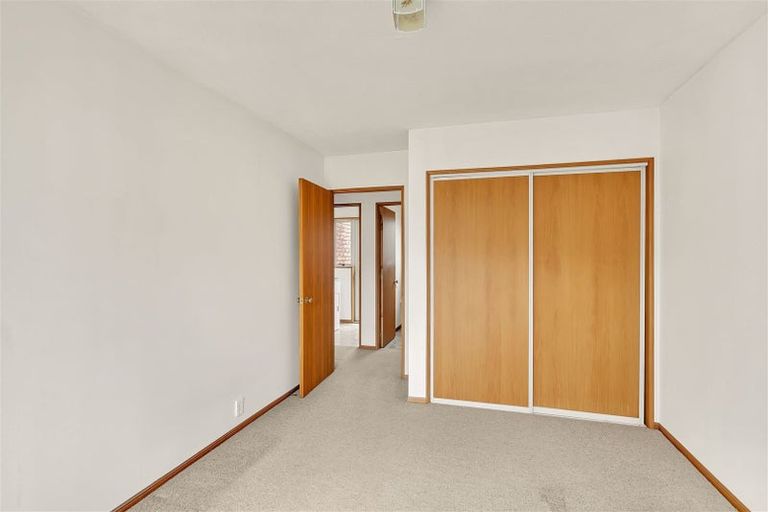 Photo of property in 1/9 Claverley Gardens, Avonhead, Christchurch, 8042