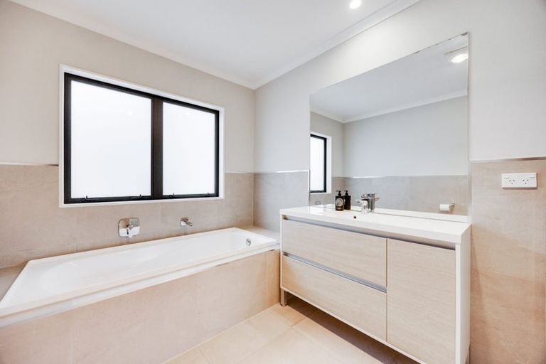 Photo of property in 44 Whenuapai Drive, Whenuapai, Auckland, 0618