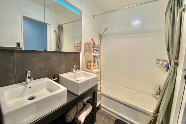 Photo of property in Goldridge Apartments, 19/43 Goldridge Way, Queenstown, 9300