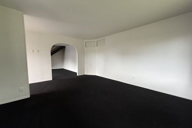 Photo of property in 10 Oakhurst Place, Russley, Christchurch, 8042