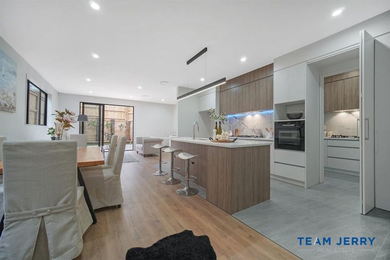 Photo of property in 8 Kakau Lane, Flat Bush, Auckland, 2019