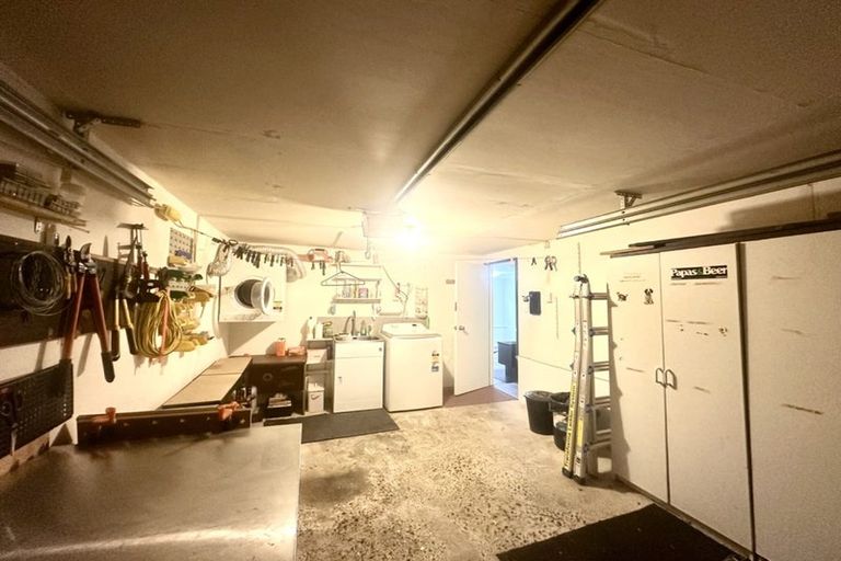 Photo of property in 89 Thurleigh Grove, Karori, Wellington, 6012