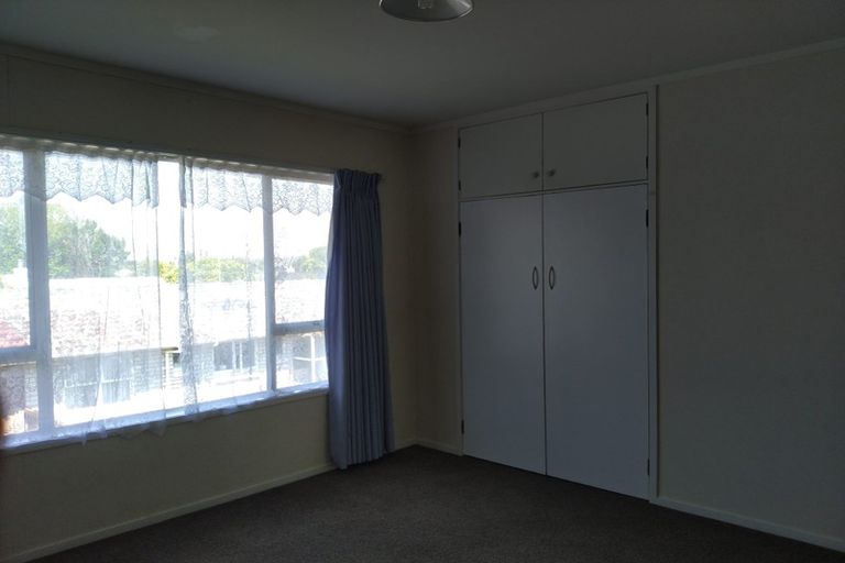 Photo of property in 2/50 Te Kanawa Crescent, Henderson, Auckland, 0610