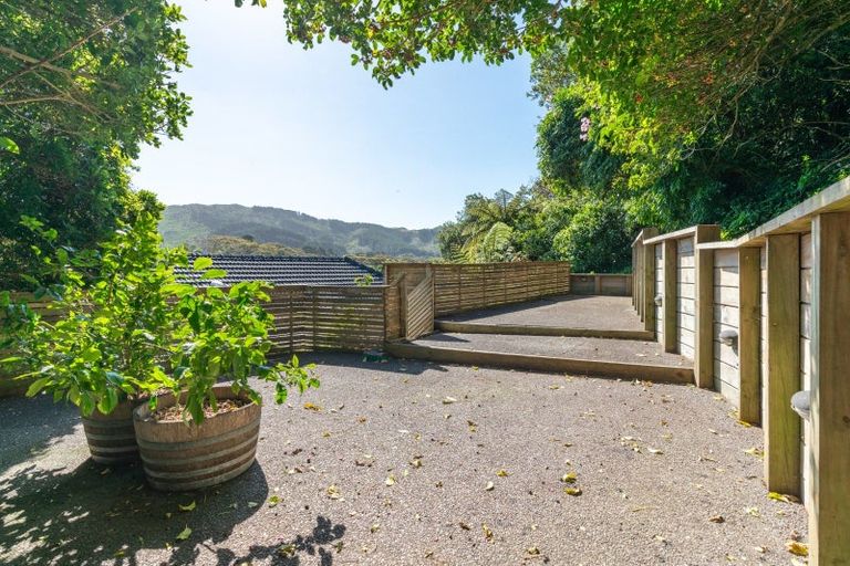 Photo of property in 104 Curtis Street, Northland, Wellington, 6012