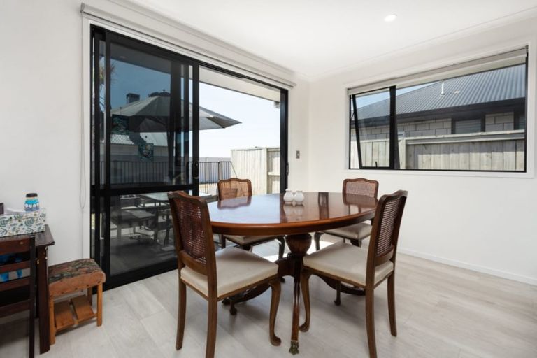 Photo of property in 14 Selliera Place, Papamoa Beach, Papamoa, 3118