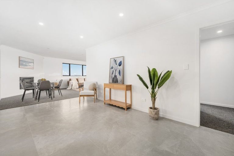 Photo of property in 57 Atlantic Drive, Fitzherbert, Palmerston North, 4410