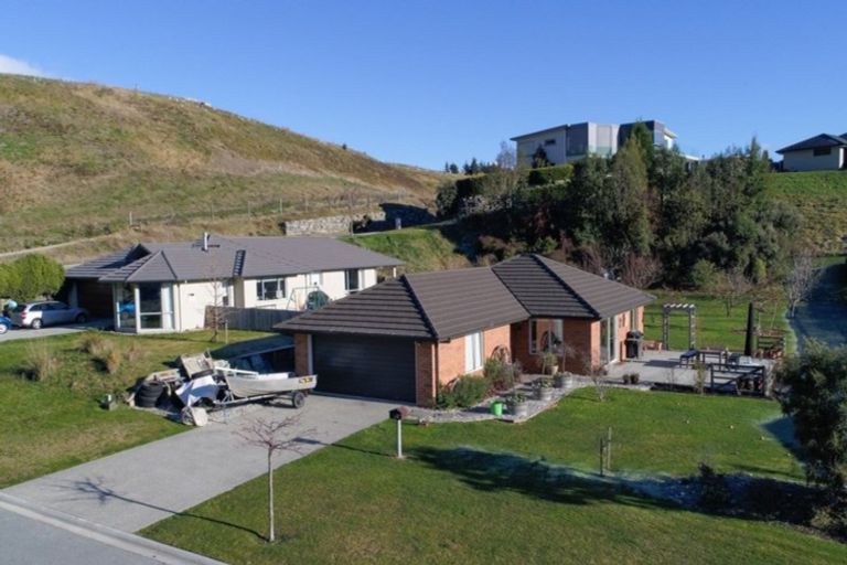 Photo of property in 38 Quill Street, Lake Hayes, Queenstown, 9304