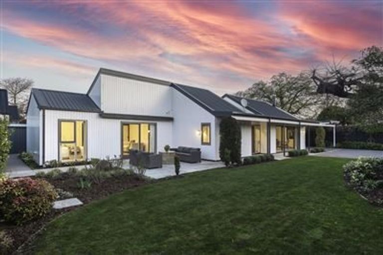 Photo of property in 38 Glandovey Road, Fendalton, Christchurch, 8052
