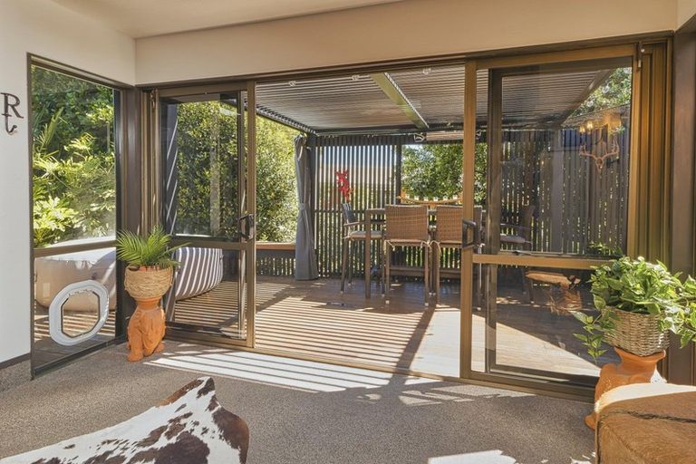 Photo of property in 56 Palmerston Road, Havelock North, 4130