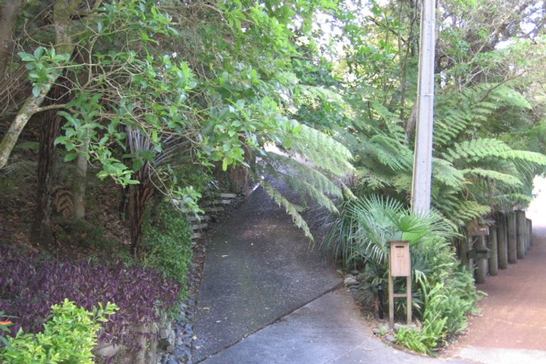 Photo of property in 24 Glade Place, Birkenhead, Auckland, 0626