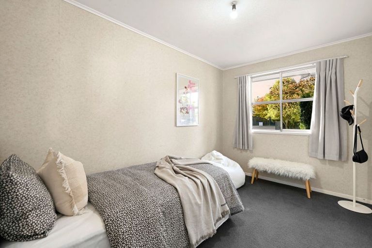 Photo of property in 102 Browning Street, Leamington, Cambridge, 3432