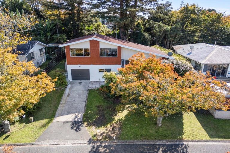 Photo of property in 5 Lorraine Place, Glenview, Hamilton, 3206