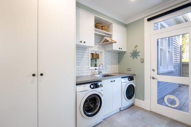 Photo of property in 149a Tukapa Street, Westown, New Plymouth, 4310