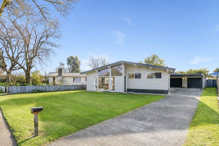 Photo of property in 76 Oakfield Crescent, Pukete, Hamilton, 3200