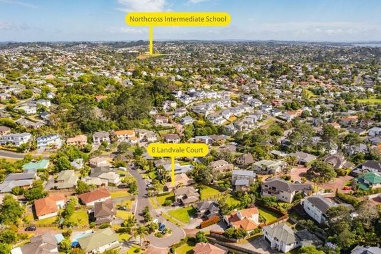 Photo of property in 8 Landvale Court, Browns Bay, Auckland, 0630