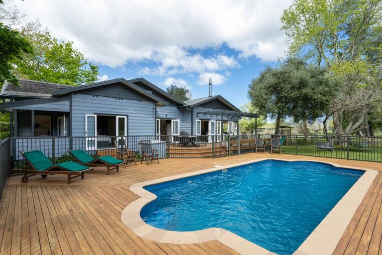 Photo of property in 11 Golf Road, Whitianga, 3591