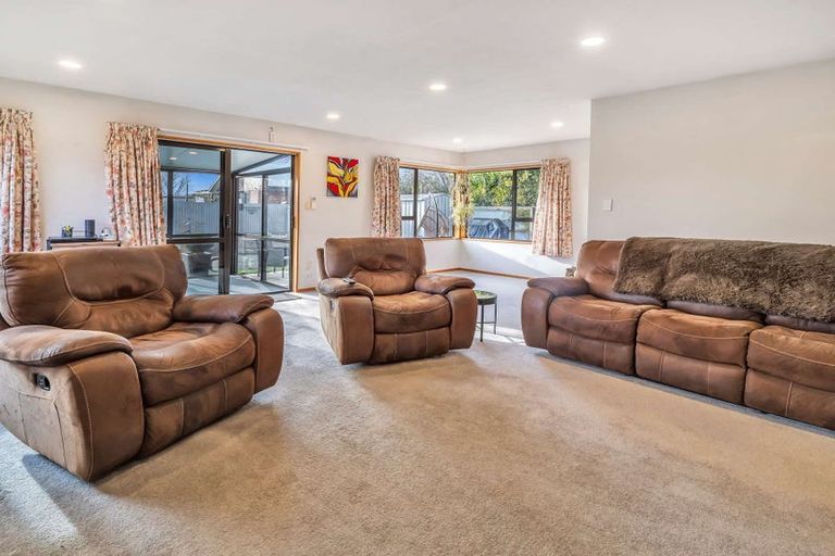 Photo of property in 22 Nixon Street, Tinwald, Ashburton, 7700