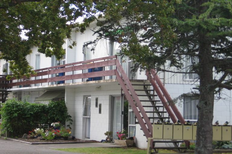 Photo of property in 8/41 Anzac Road, Browns Bay, Auckland, 0630