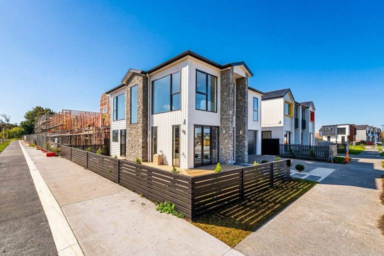Photo of property in 1 Sails Road, Hobsonville, Auckland, 0616