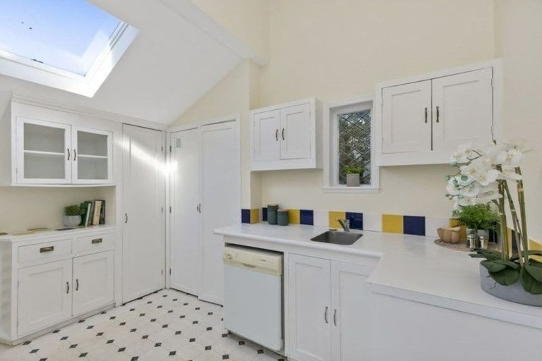 Photo of property in 7 Yale Road, Mount Cook, Wellington, 6021