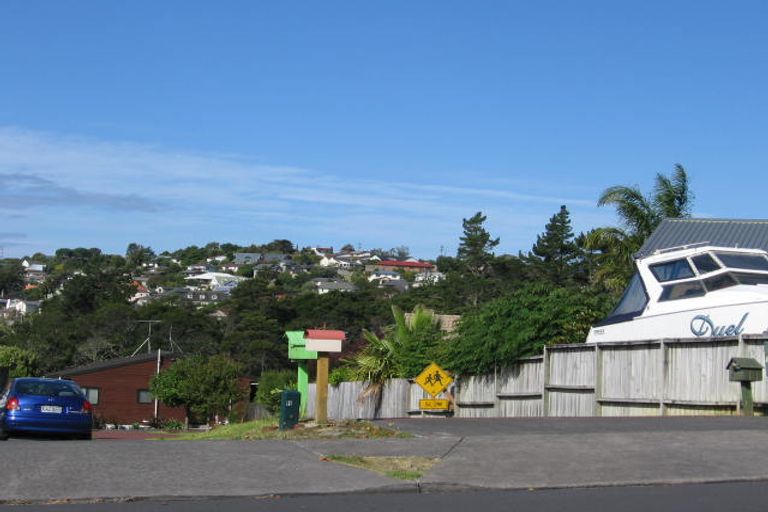 Photo of property in 59 Unsworth Drive, Unsworth Heights, Auckland, 0632
