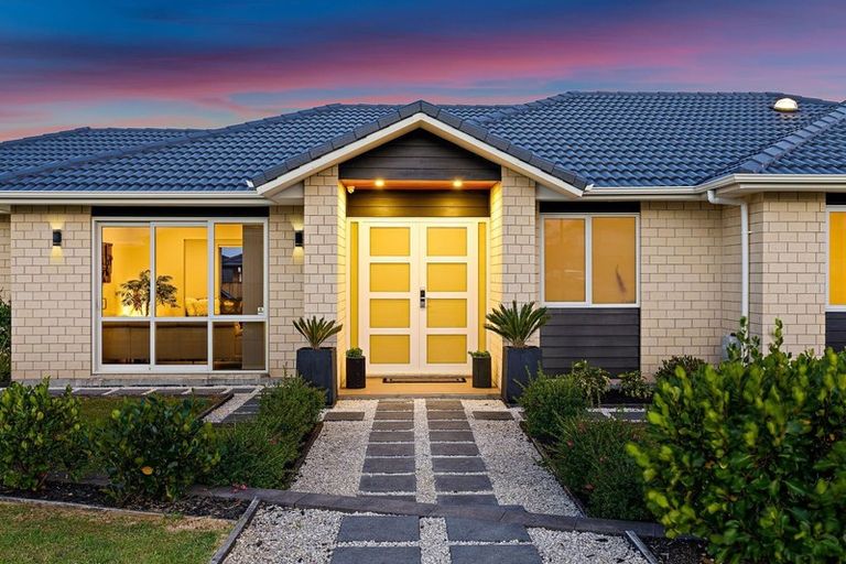 Photo of property in 57 Pohutukawa Parade, Riverhead, 0820