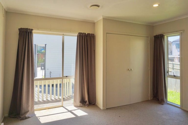 Photo of property in 46 Botany Road, Botany Downs, Auckland, 2010