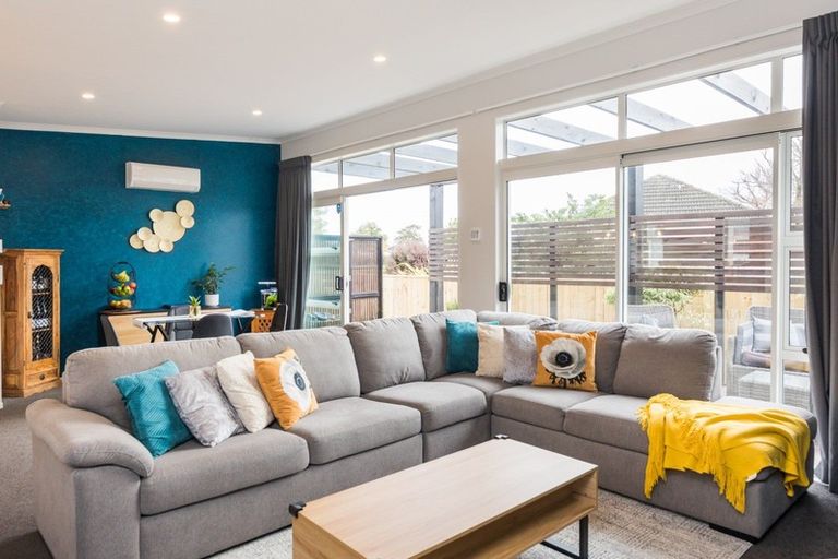 Photo of property in 58a Exeter Crescent, Takaro, Palmerston North, 4412