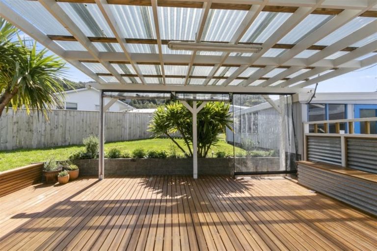 Photo of property in 18 Kumeroa Grove, Wainuiomata, Lower Hutt, 5014