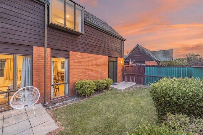 Photo of property in 12/415 Mairehau Road, Parklands, Christchurch, 8083