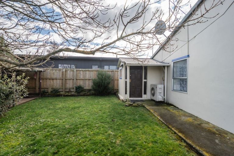 Photo of property in 28 Saint Leonards Road, Temuka, 7920